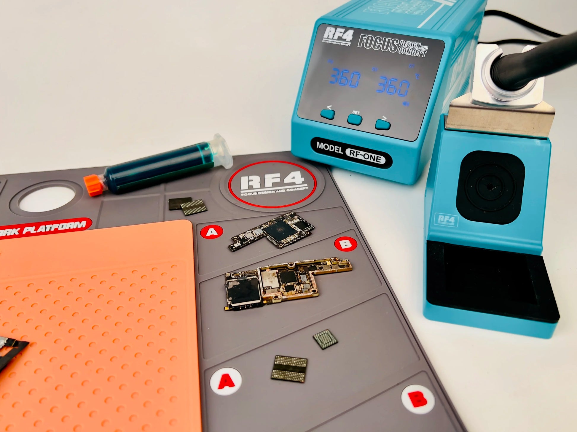 RF4 RF-PO2  Insulated Silicone Soldering Mat