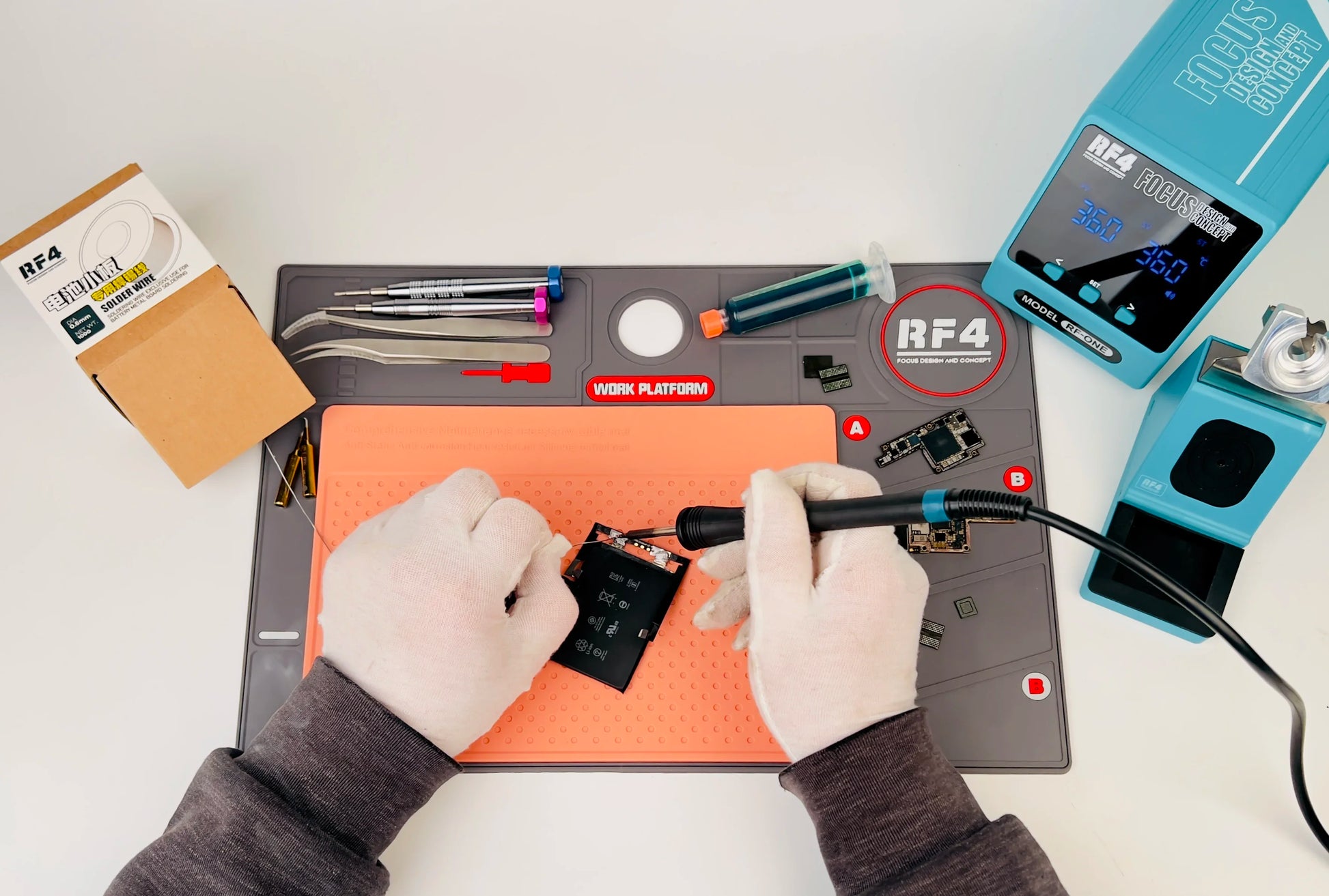 RF4 RF-PO2  Insulated Silicone Soldering Mat